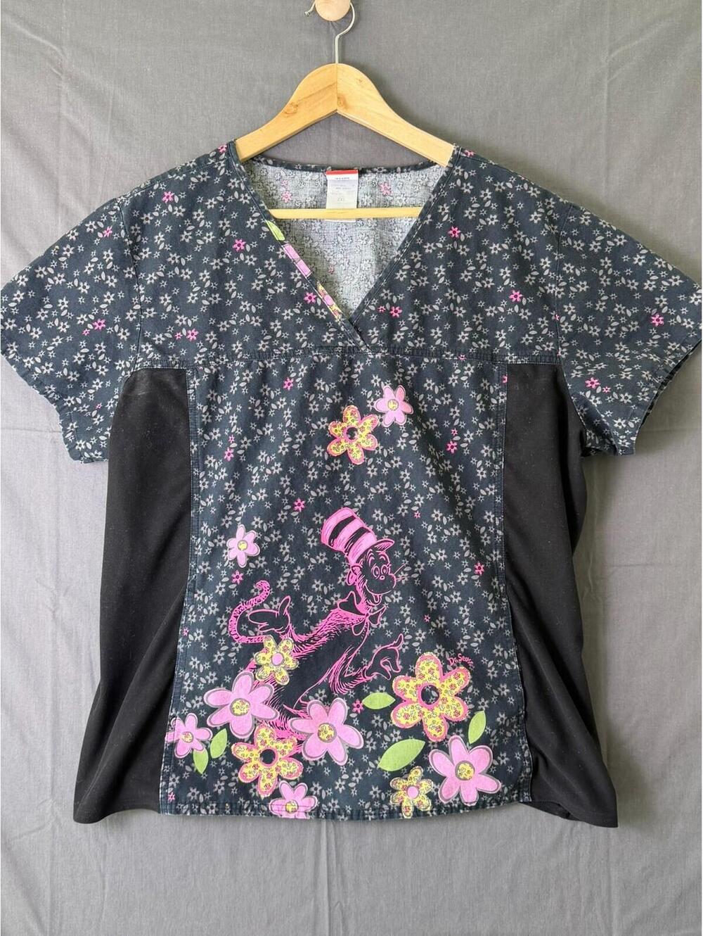 r Seuss Scrub Top 2XL Womens Cat in the Hat Black Pink Floral Medical Uniform